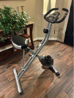 Therapeutic bike…wide seat….excelente Condition