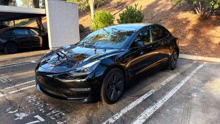 2022 Tesla Model 3 Long Range Dual motor