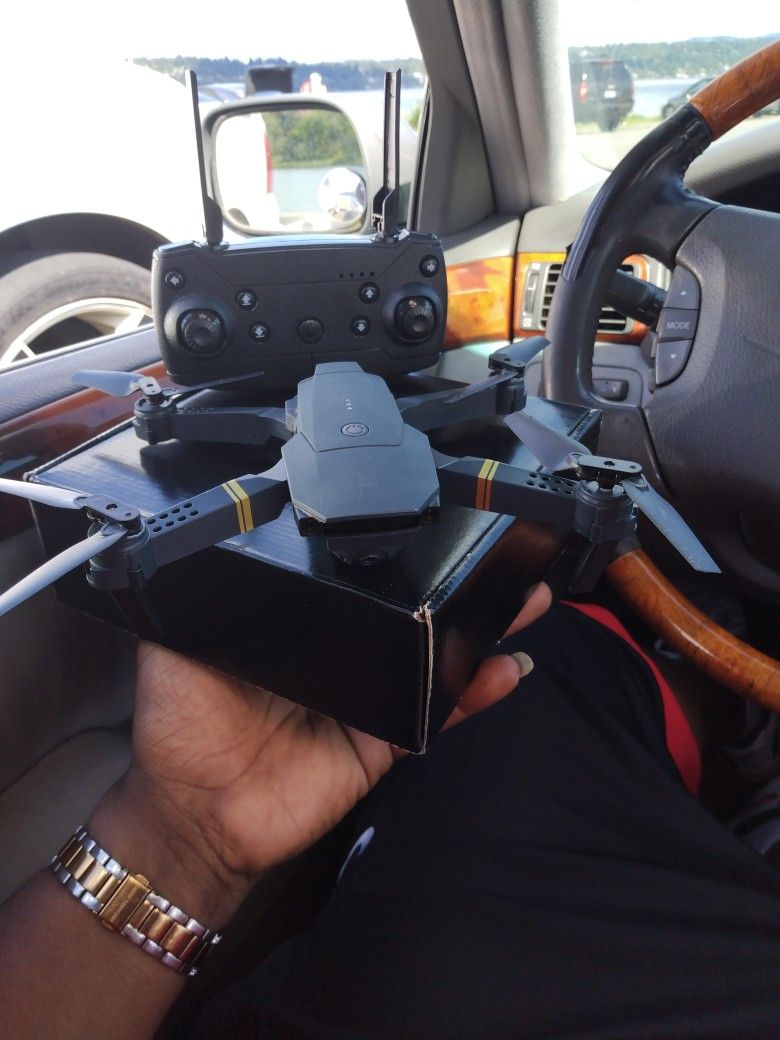 2.4 GHz Portable Folding HD Camera Drone