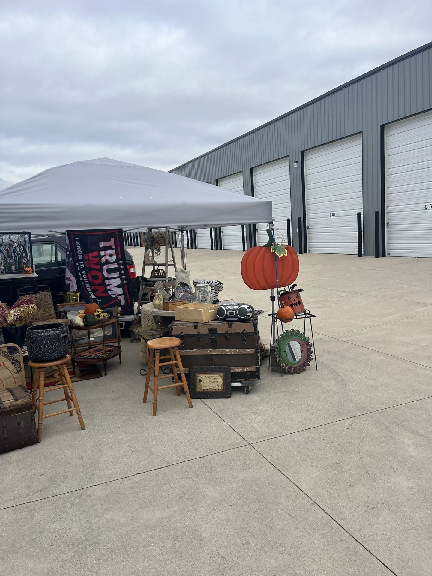 Storage Unit/garage Sale