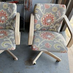 Custom-Retro Cushioned Swivel Dining Chairs 