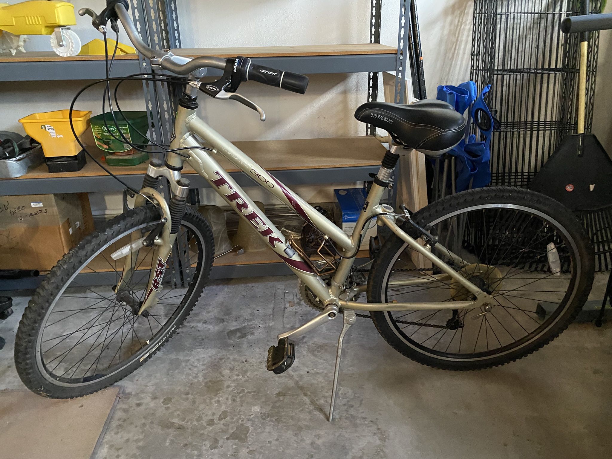 Trek Navigator 300