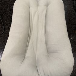 Baby Snuggle Me Lounger