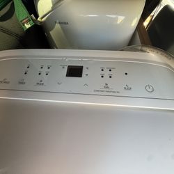 Toshiba Portable Ac Unit 7000 BTU 300sqft