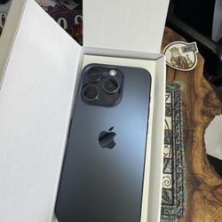 I P H O N E 15 P R O 256Gb Blue Titanium Unlocked