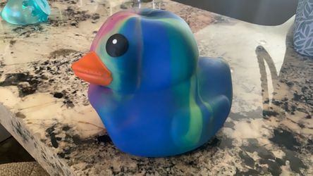 🌈 GIANT Tie Dye Duck Squishy – Super Cute Fidget Toy 🦆