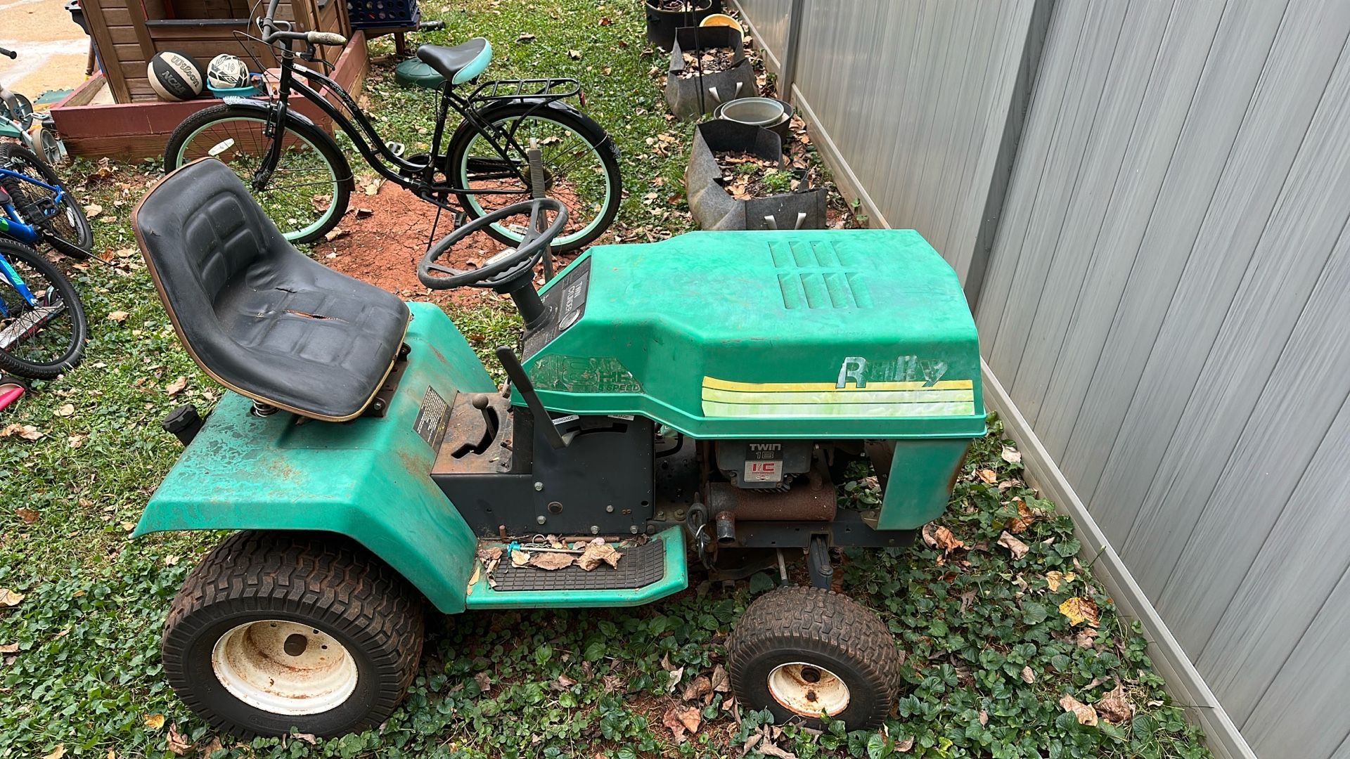 Rally Lawn Tractor