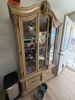 Display Cabinet