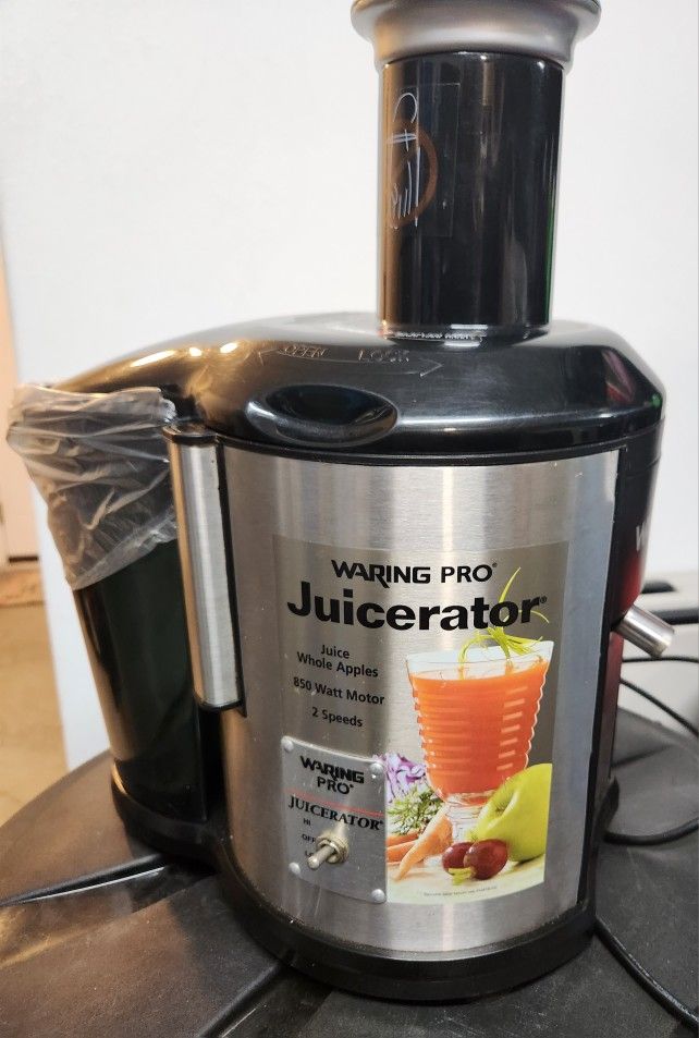 Waring Pro Juicerator
