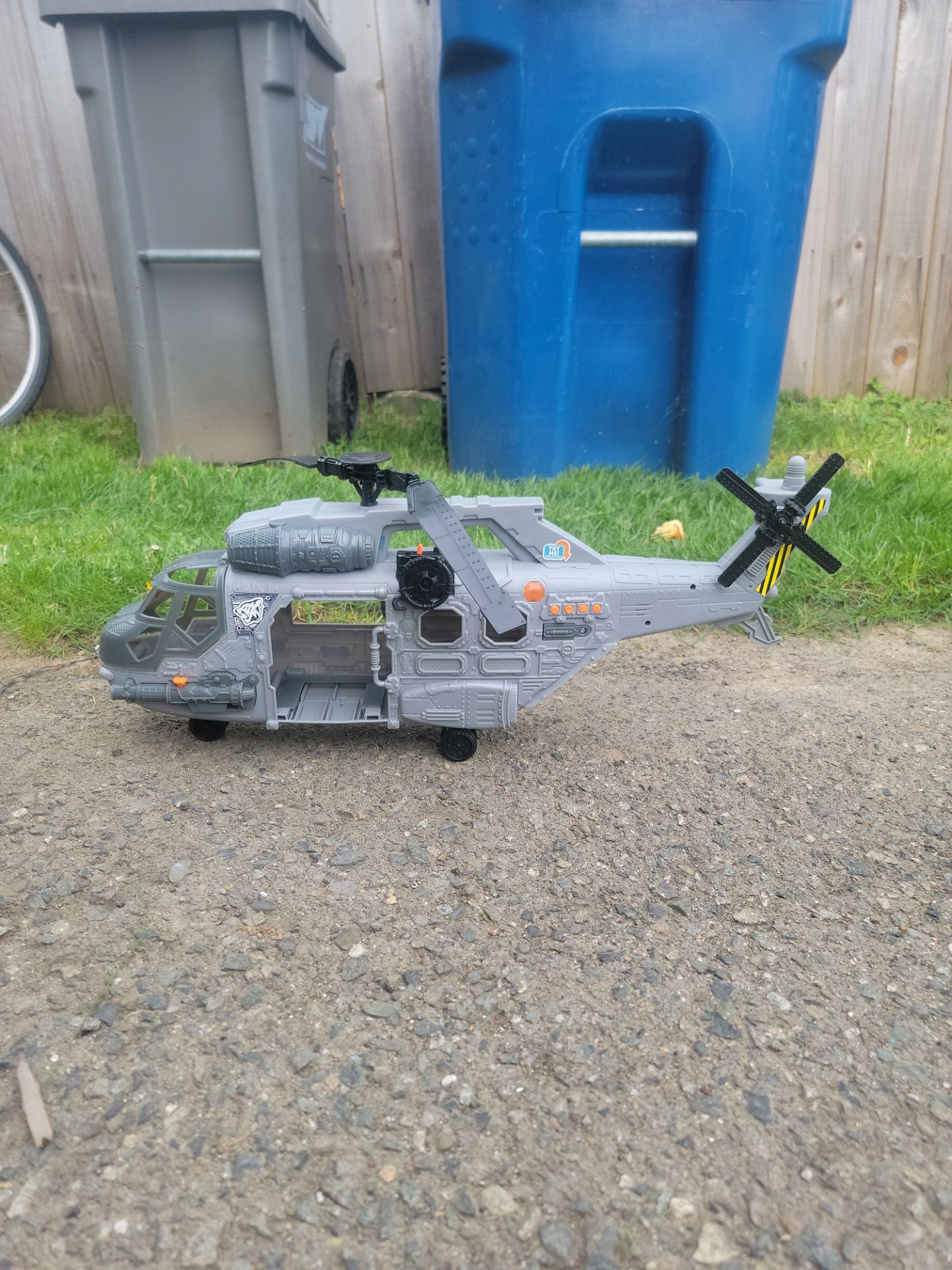 Kid Connection Giant Military Copter