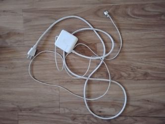 Apple laptop charger