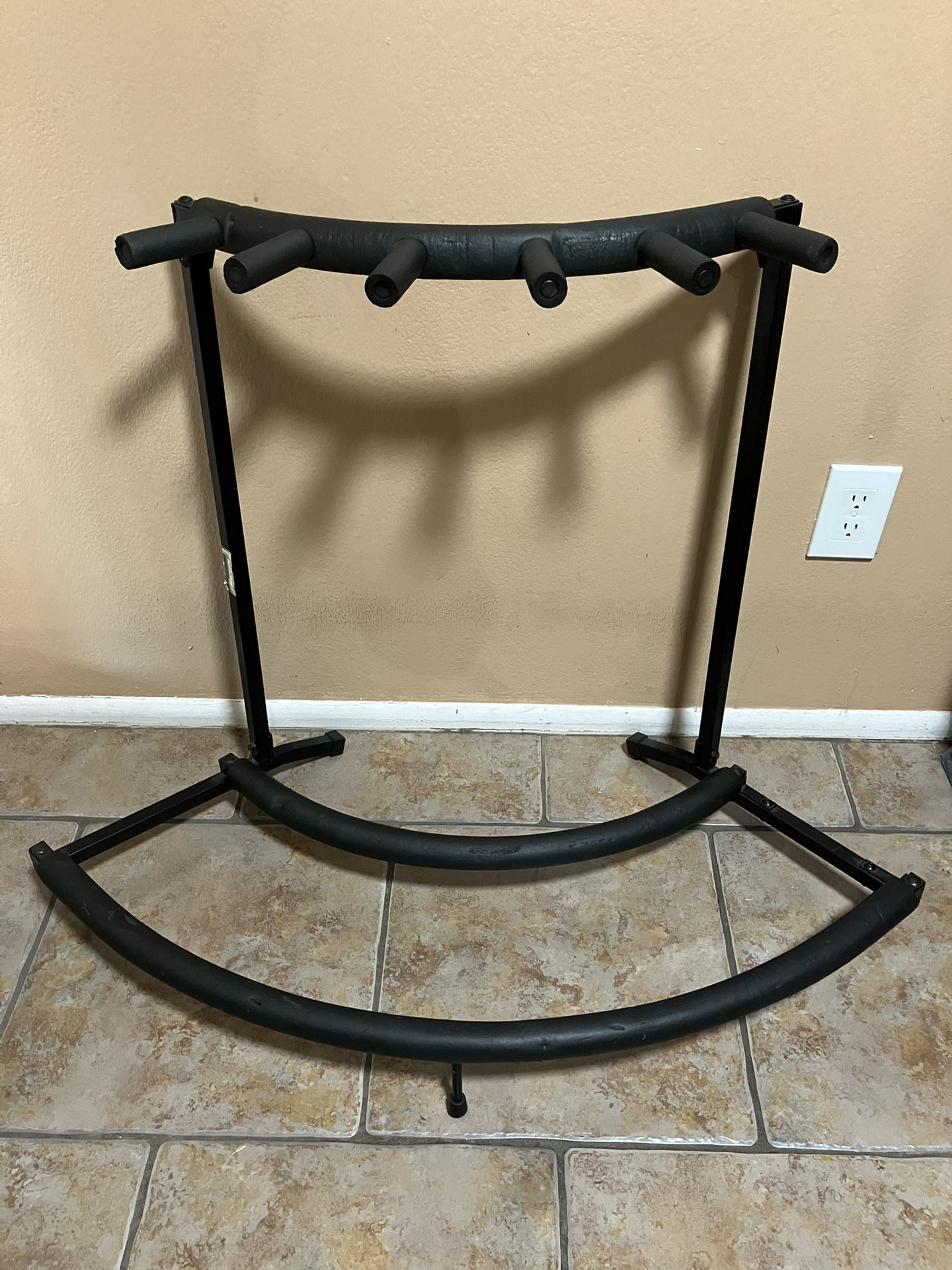 RockStand 5 Guitar Curved Stand