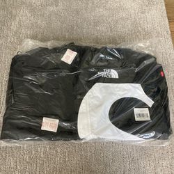 FW20 Supreme x The North Face S Logo Mountain Jacket Black (Large)
