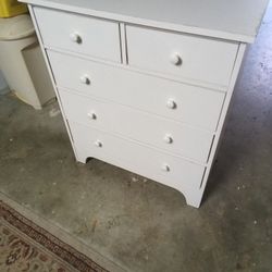 Sm Child's 5 Drawer Chest 