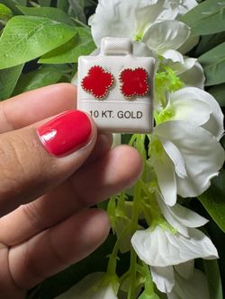 Clover 10kt Earrings