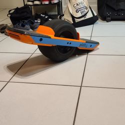 One wheel Pint X OneWheel Pintx Good Condition (More Range More Power Then Regular Pint) OBO Electric PEV Skateboard  