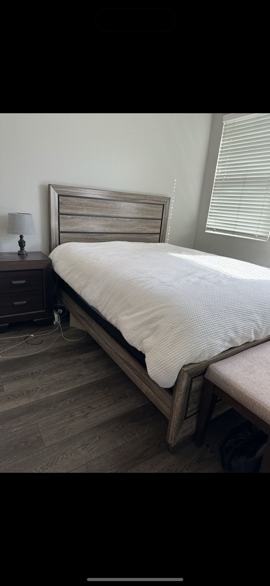 Queen Bedroom Set