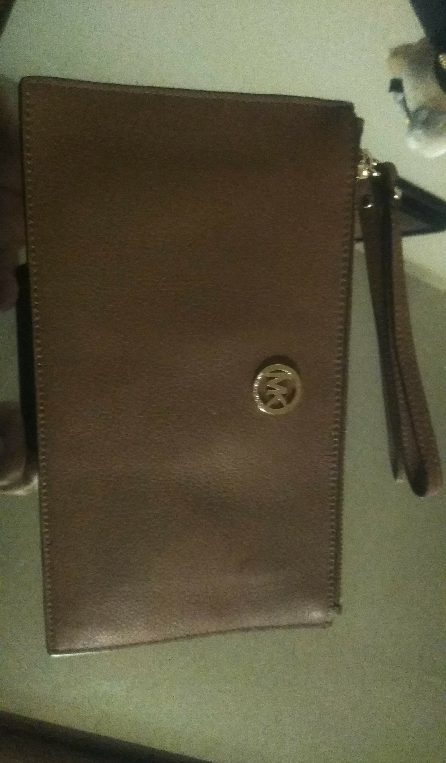 Authentic Micheal kors wristlet purse