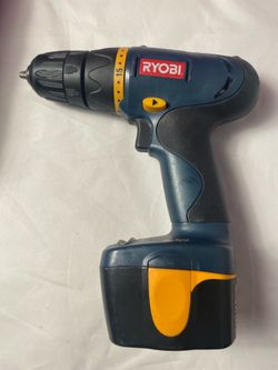 Ryobi 9.6V cordless drill/driver kit, model HP696