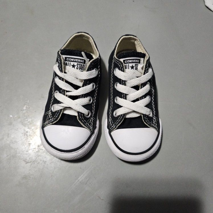 Converse Size 6 T