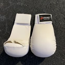 Gloves and leg protector pad - karate - martial arts