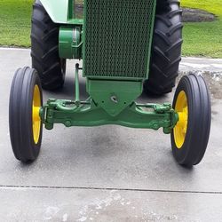 AR John Deere Tractor 