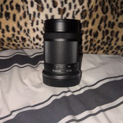 CANON LENSE BARELY USED 