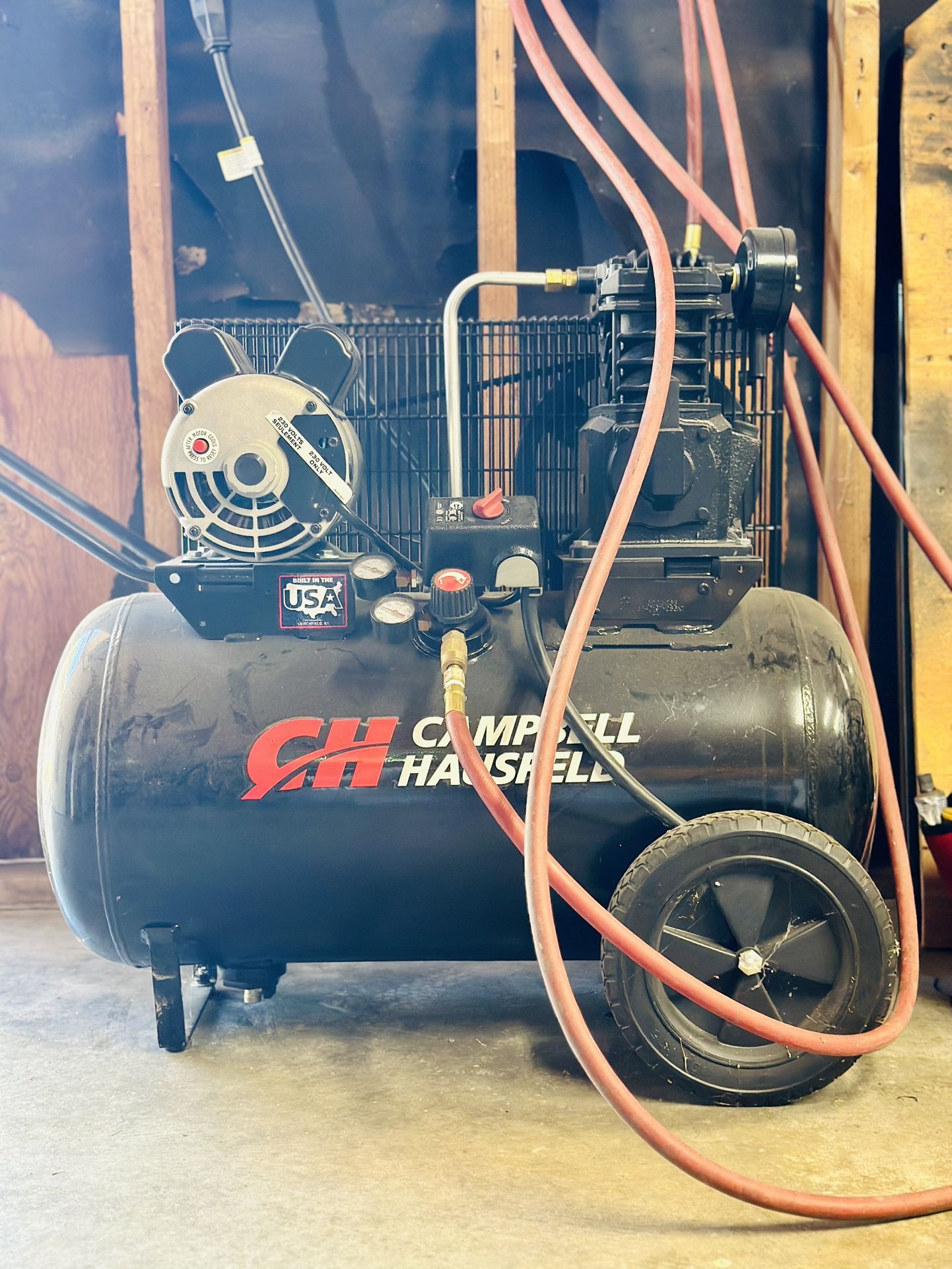 Campbell Hausfeld 20 Gallon Air Compressor
