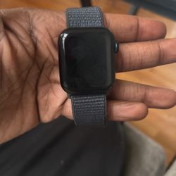 Apple Watch SE