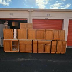 Kitchen/garage cabinets in solid oak in good condition (please read the description of the post)