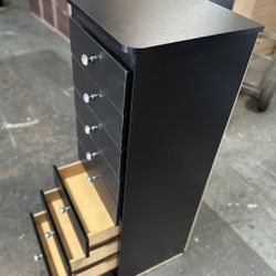 Diamond Knob Paulina 8 Drawer Dresser