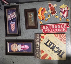Vintage Movie Theater Wall Decor Set