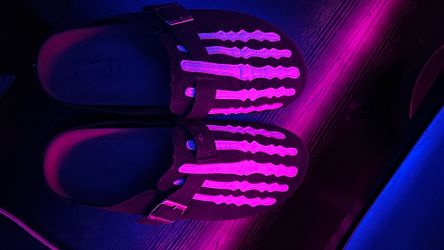 Size 9 Men’s Slides