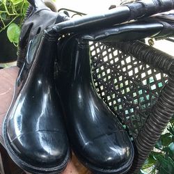 RUBBER/LEATHER BOOTS BY COACH