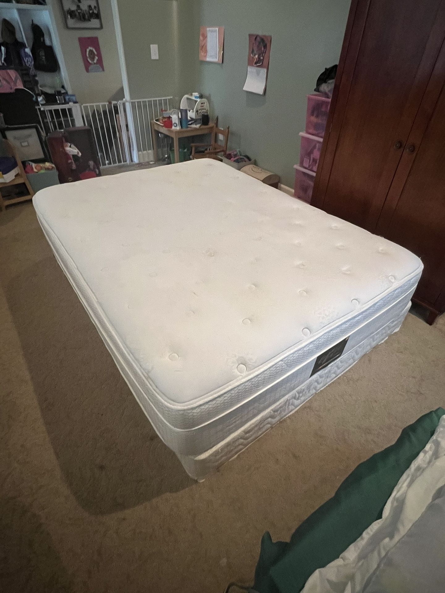 Queen Size Mattress And Box Spring