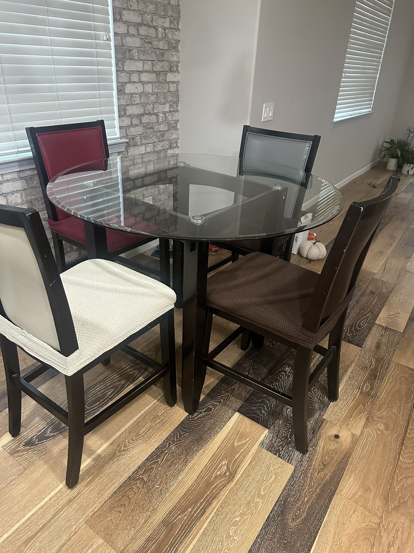 Glass Table Top With Four Chairs