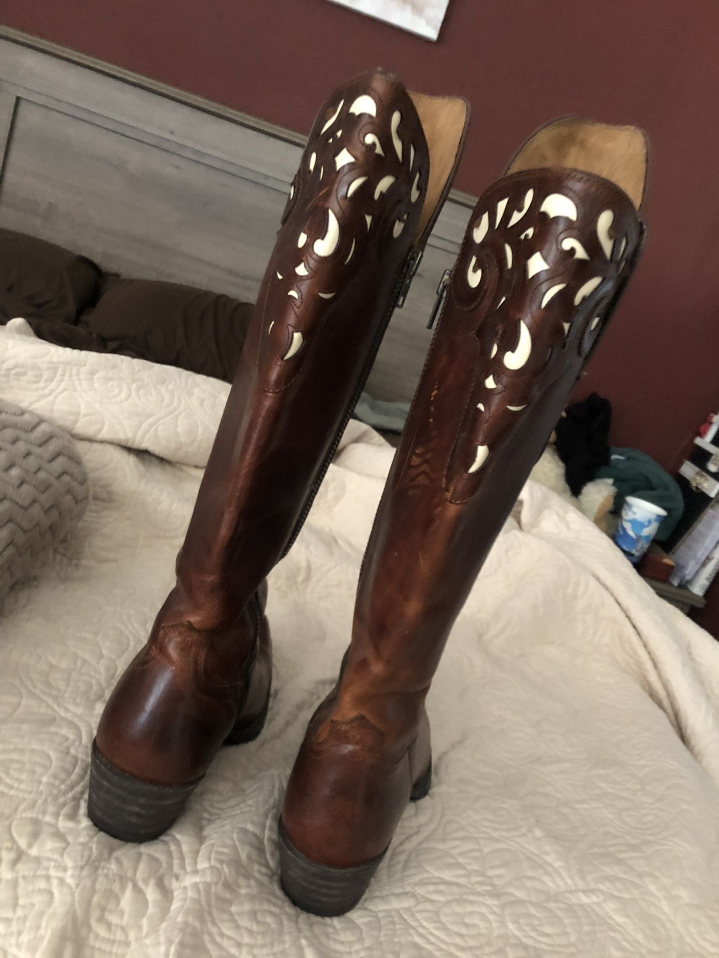 Women s Ariat Hacienda Boots 7 for Sale in Fort Worth TX OfferUp