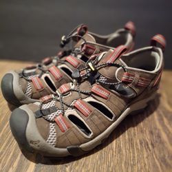 NEW--KEEN--NEWPORTS ,WATERPROOF SIZE 8 MENS