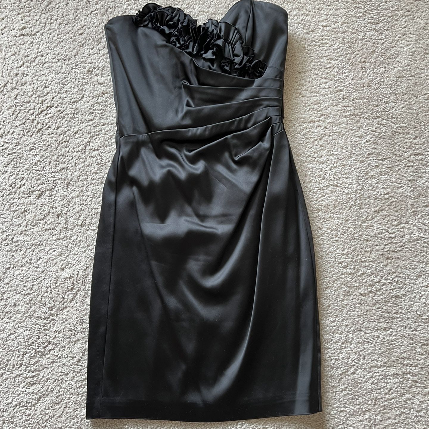 white house black market strapless black dress Ruched Cocktail This midi dress is a modern classic White House Black Market Strapless