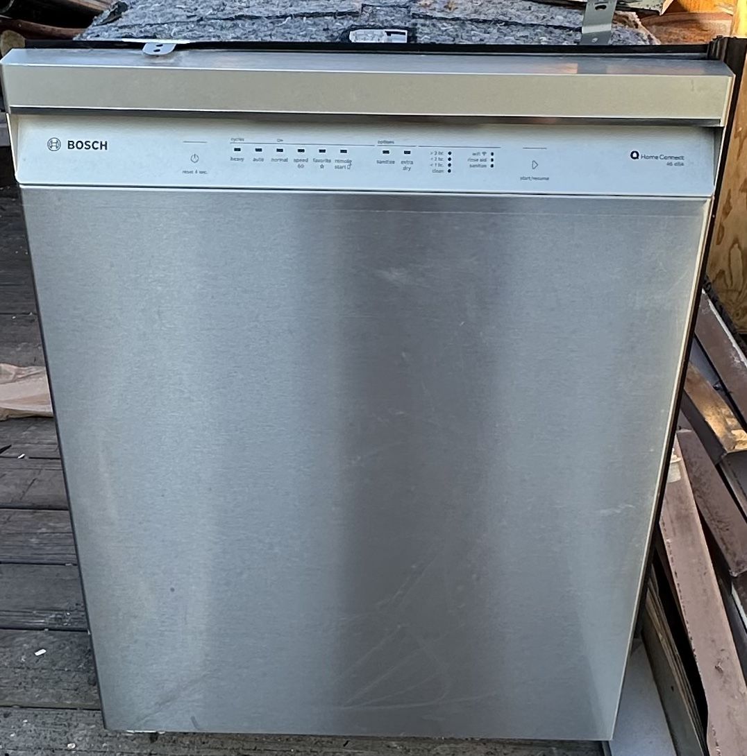 WOW!!!! Bosch - 300 Series 24" Front Control Smart Built-In Tub Dishwasher- Brand new…Paid $1200