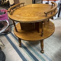 Beautiful Centerpiece Table Lovely And Vintage 29w X29H  