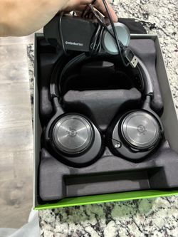 Arctis Nova Pro Gaming Headset