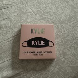 Kylie Jenner Face Mask