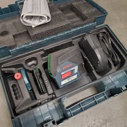 Bosch 12v Gcl100-80cg Green Beam Crossline Laser With Red Dot