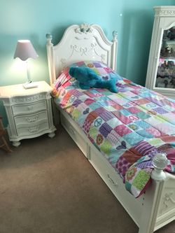 Disney princess trundle shop bed