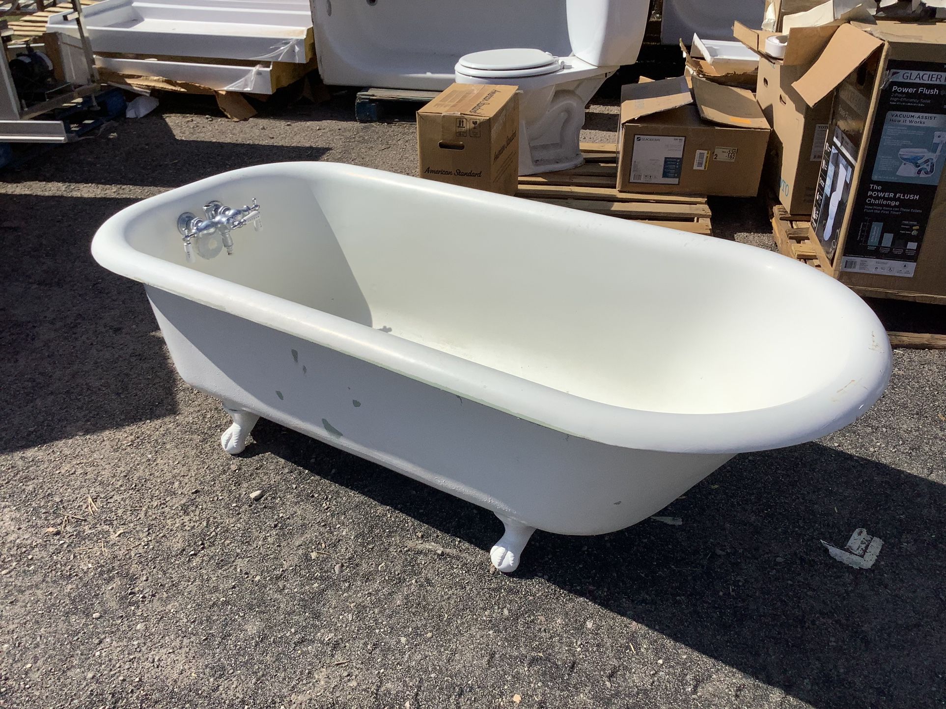 65 in. Clawfoot Tub w/ Faucet