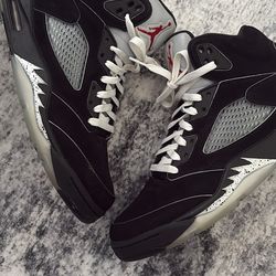 used jordan 5 metallic no box good condition