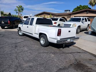 1995 GMC sierra S LE engine 350  ac and heater\nEverything works very good solid truck