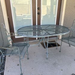 Patio Table & Chairs 