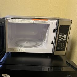 Black + Decker Microwave 